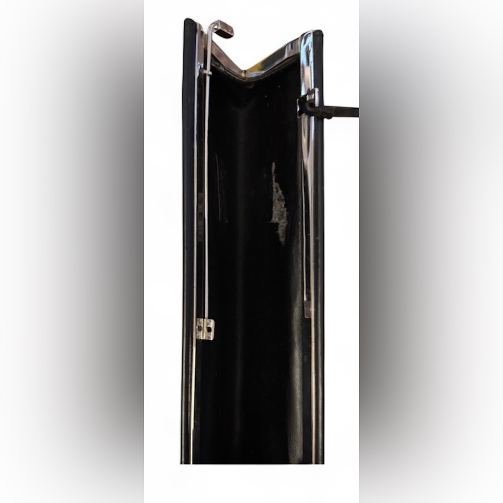 Gucci Black Leather Vintage purse. - Picture 11 of 12
